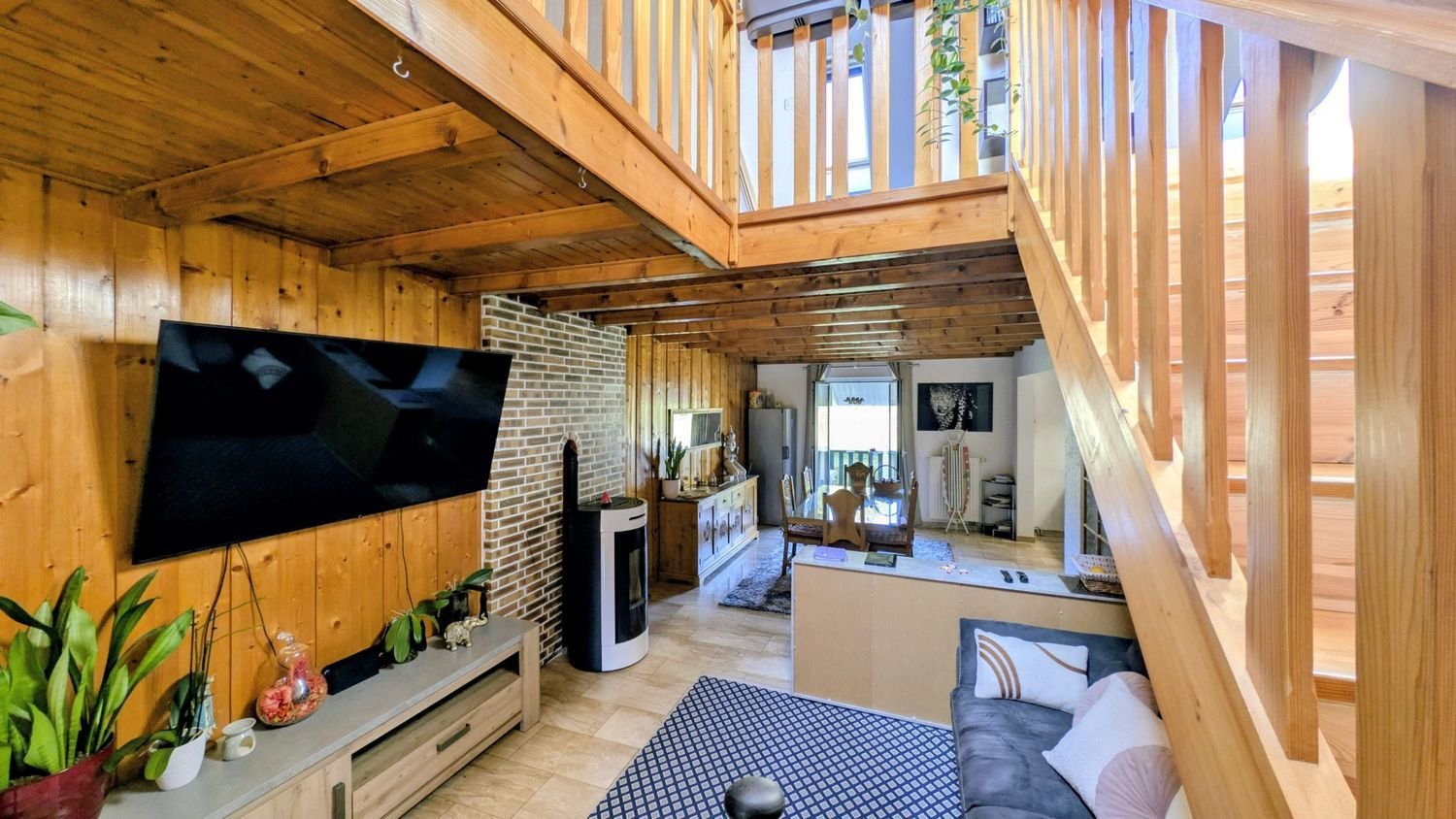 Maison à vendre, 104m², La Cluse-et-Mijoux