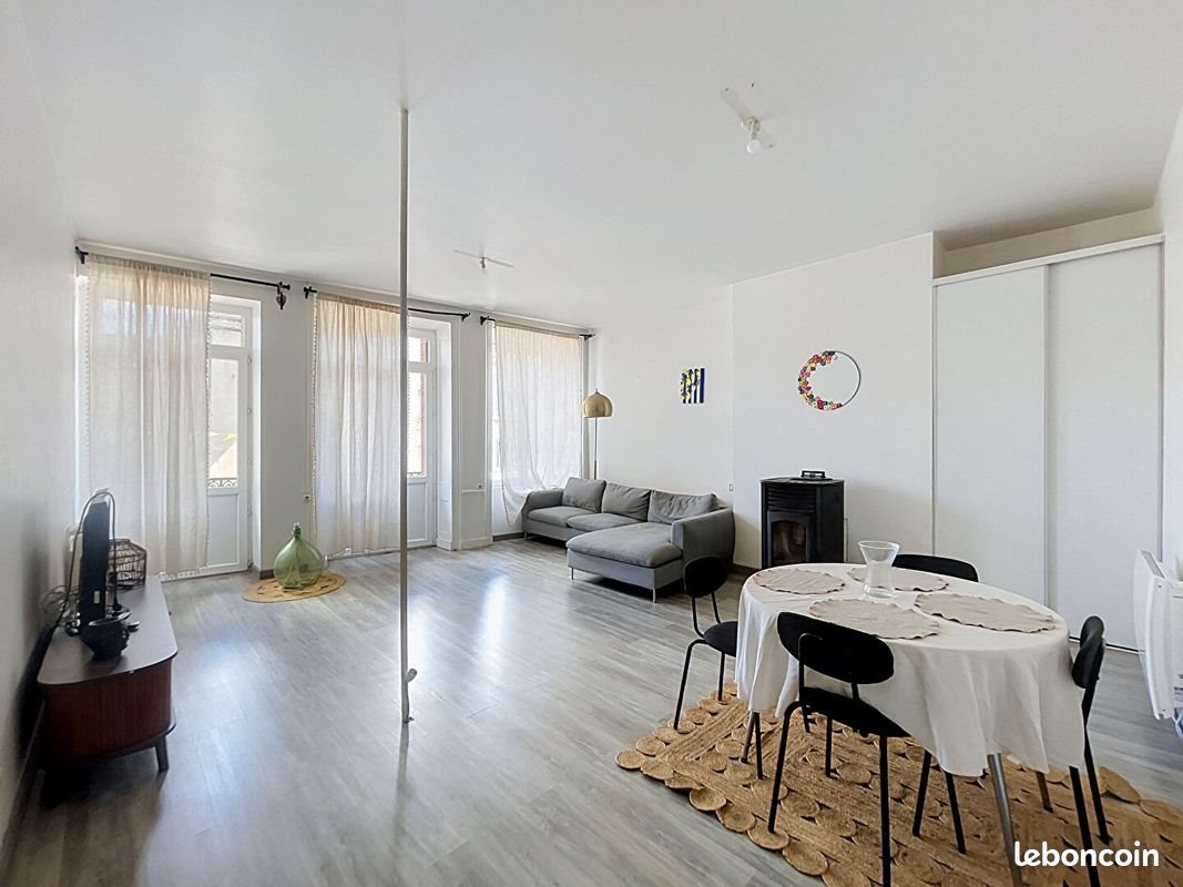 Appartement à louer, 82m², Craponne-sur-Arzon