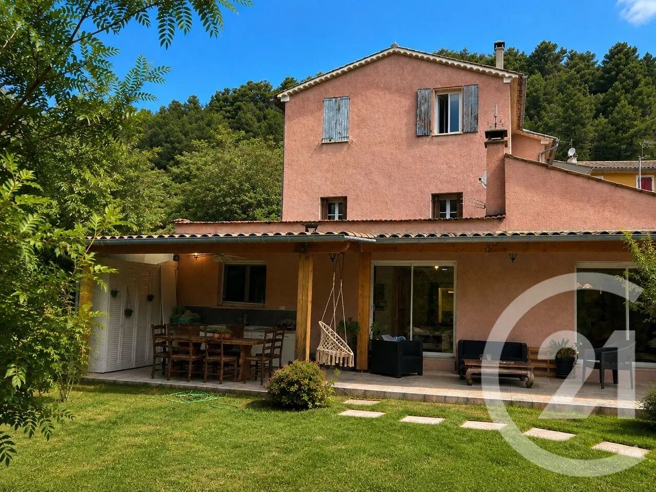 Maison à vendre, 221m², Mézel
