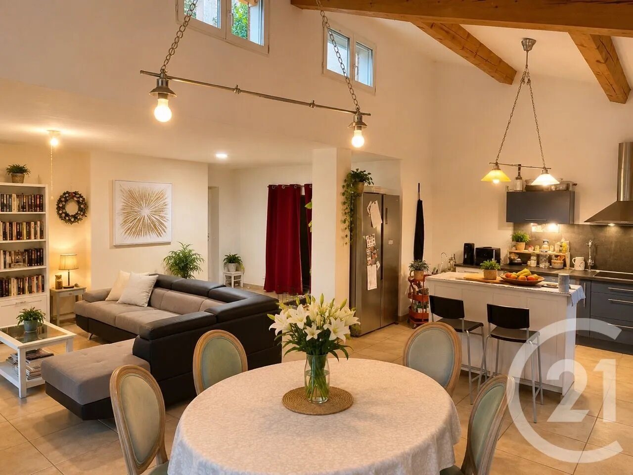 Maison à vendre, 221m², Mézel