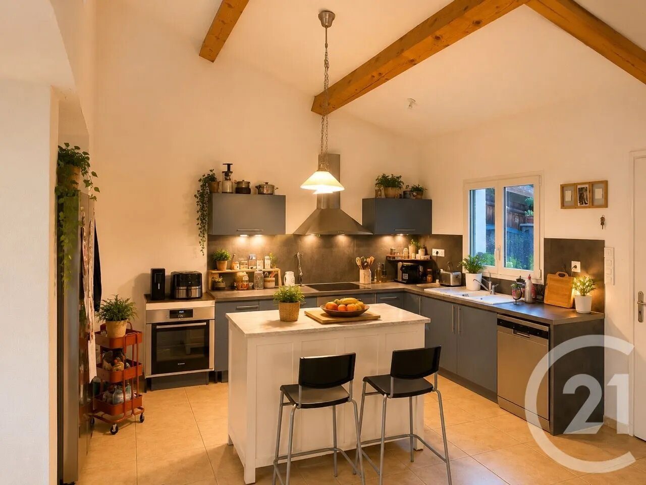 Maison à vendre, 221m², Mézel