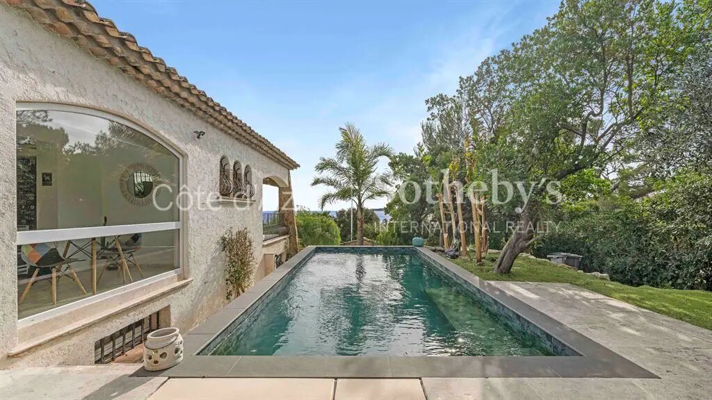Maison à vendre, 250m², Roquebrune-sur-Argens