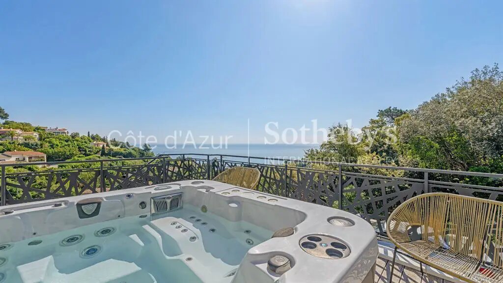 Maison à vendre, 265m², Roquebrune-sur-Argens