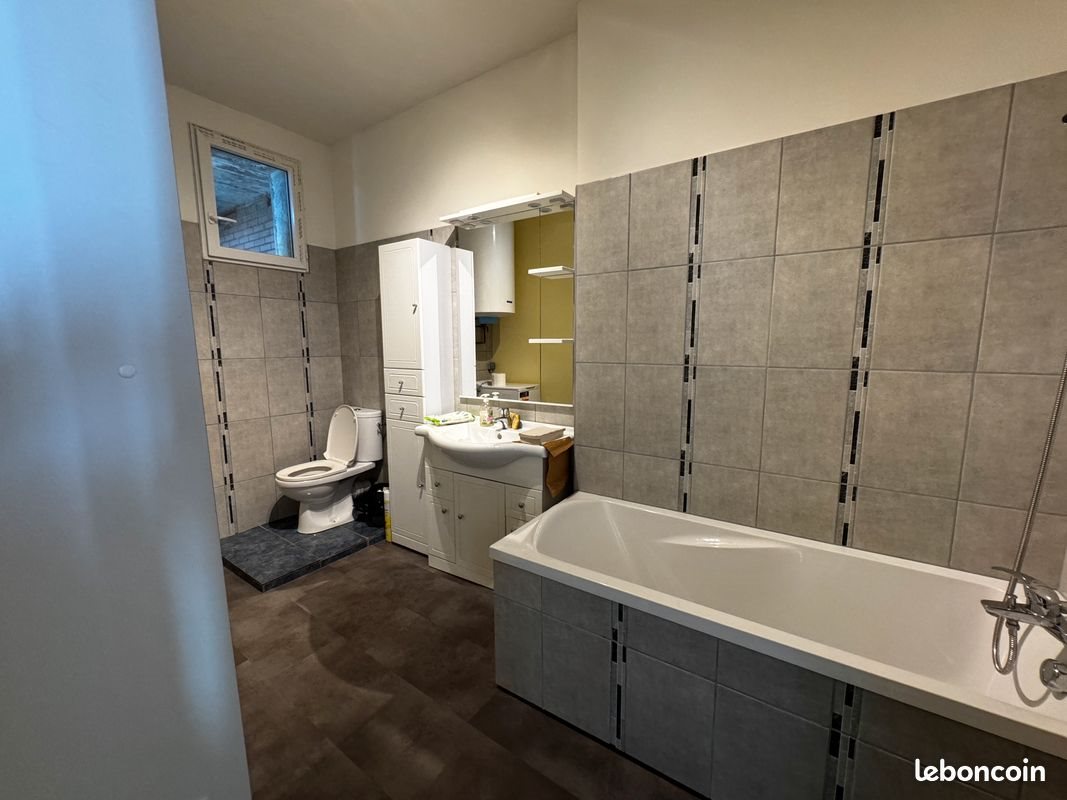 Appartement à louer, 97m², Souillac