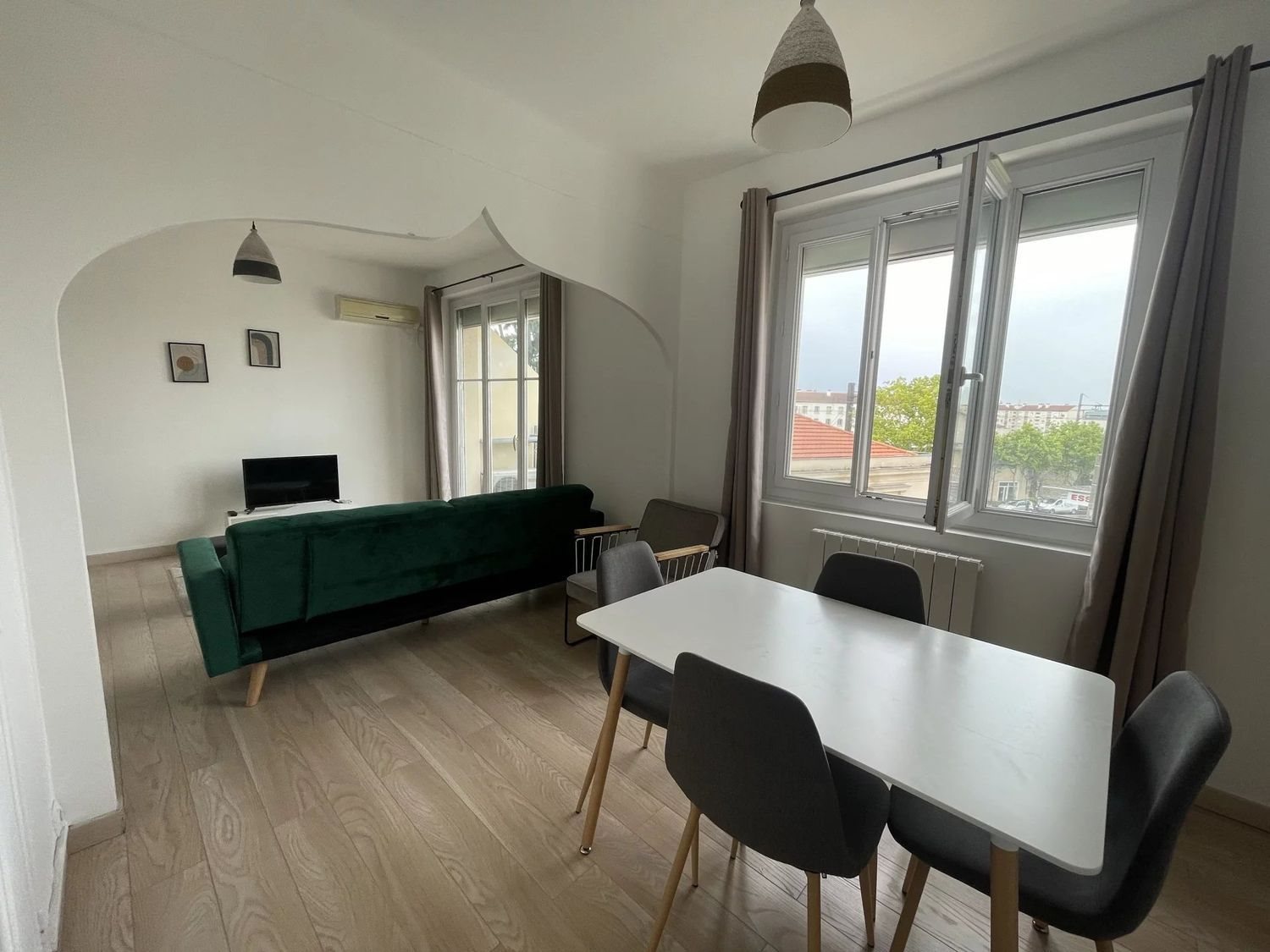 Appartement à louer, 61m², Nîmes