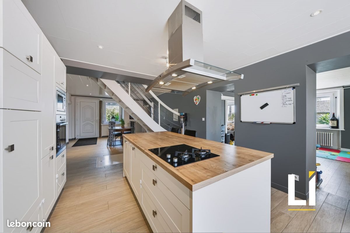 Maison à vendre, 236m², Les Ecorces