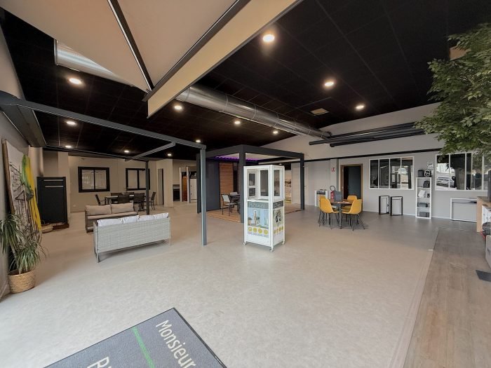 Maison à louer, 1180m², Carpiquet