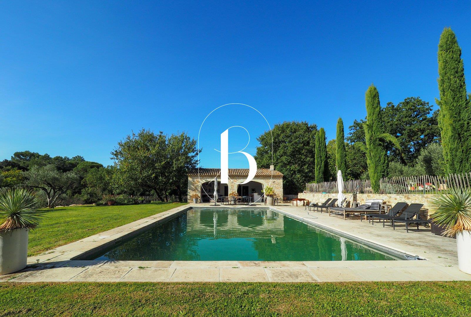 Maison à vendre, 320m², Uzès