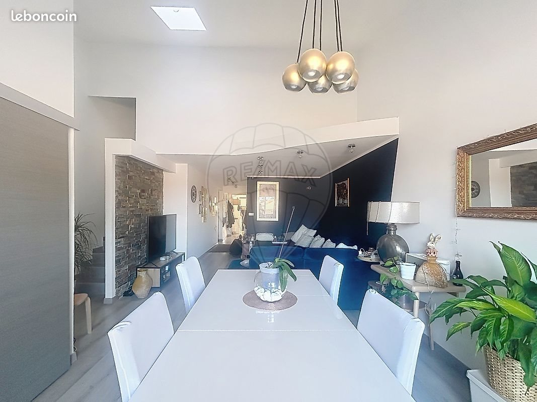 Appartement à louer, 90m², Nîmes