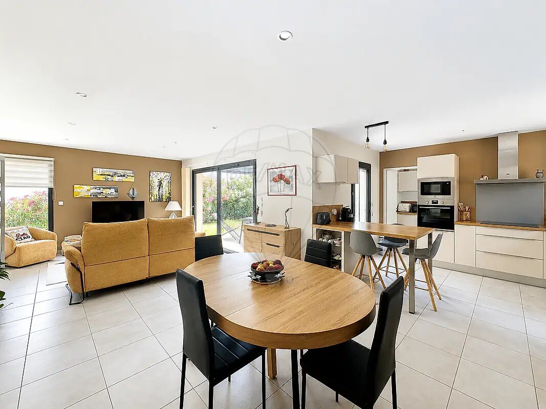 Maison à vendre, 95m², Nîmes