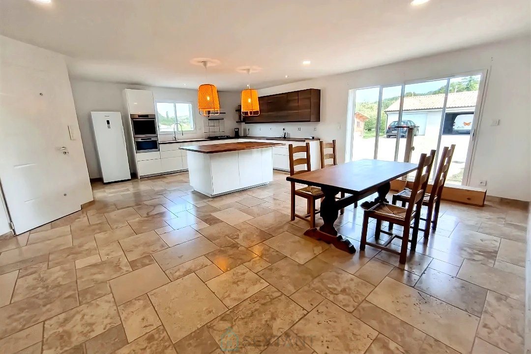 Maison à vendre, 140m², Mouleydier