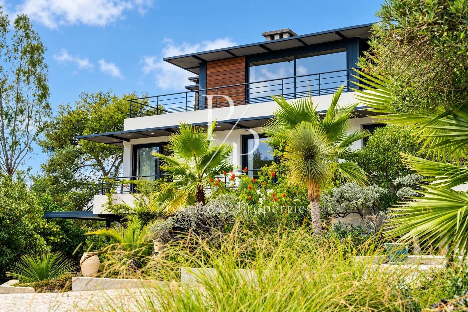For sale - 245m2 Villa - Sea and greenery view - 3-room apartment - Super Cannes