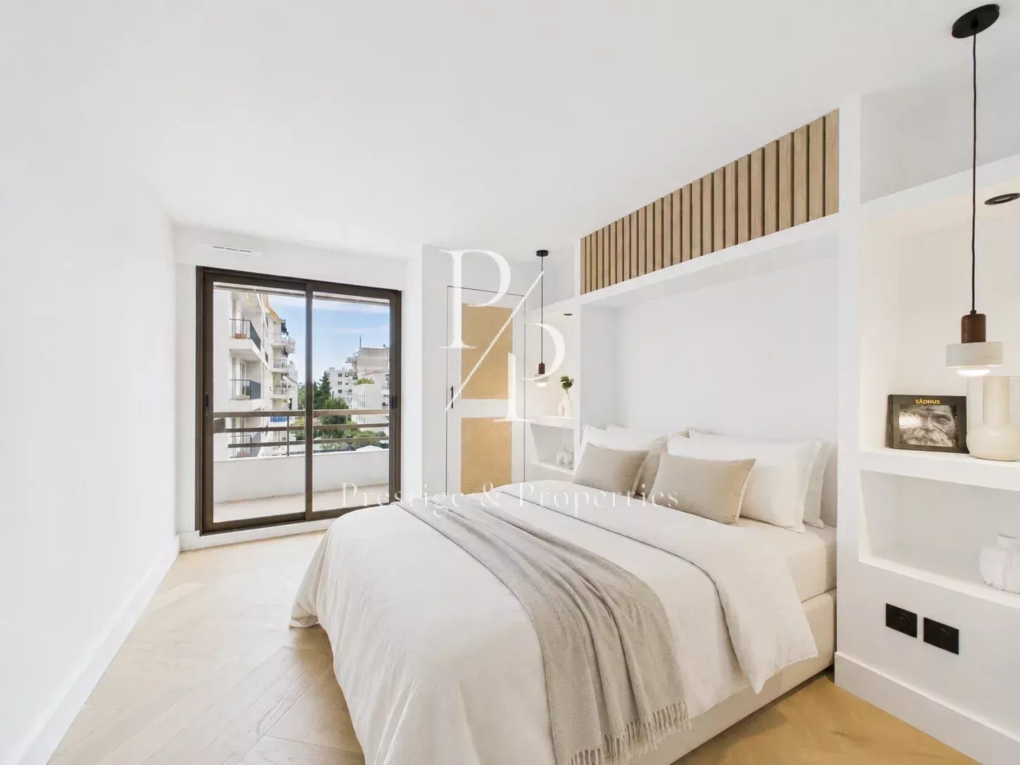 For sale - 4-room sea view - Garage - Cannes near Croisette - Plus