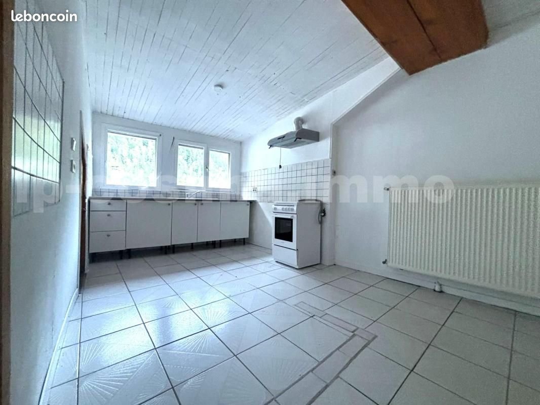 Appartement à louer, 81m², Cluses