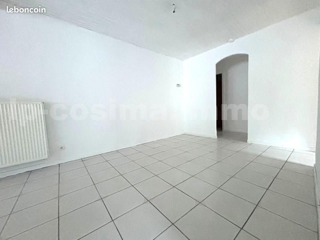 Appartement à louer, 81m², Cluses