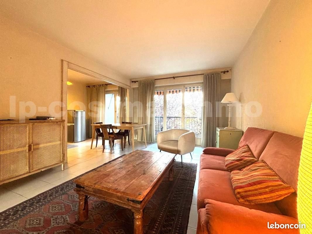 Appartement à louer, 68m², Annemasse