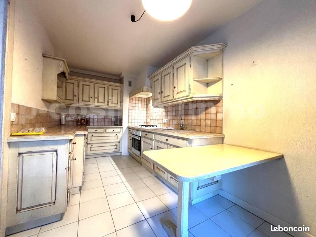 Appartement à louer, 68m², Annemasse