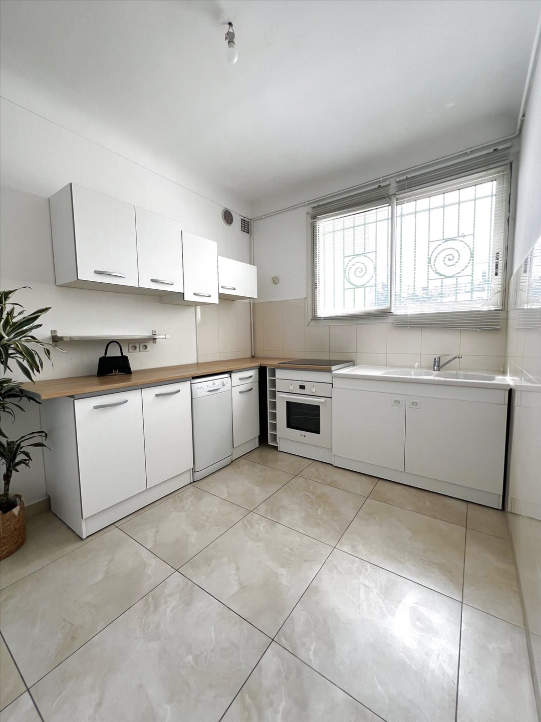 Appartement à louer, 67m², Saint-Laurent-du-Var