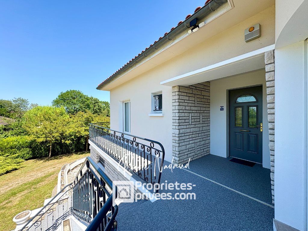 Maison à vendre, 165m², Les Eglisottes-et-Chalaures