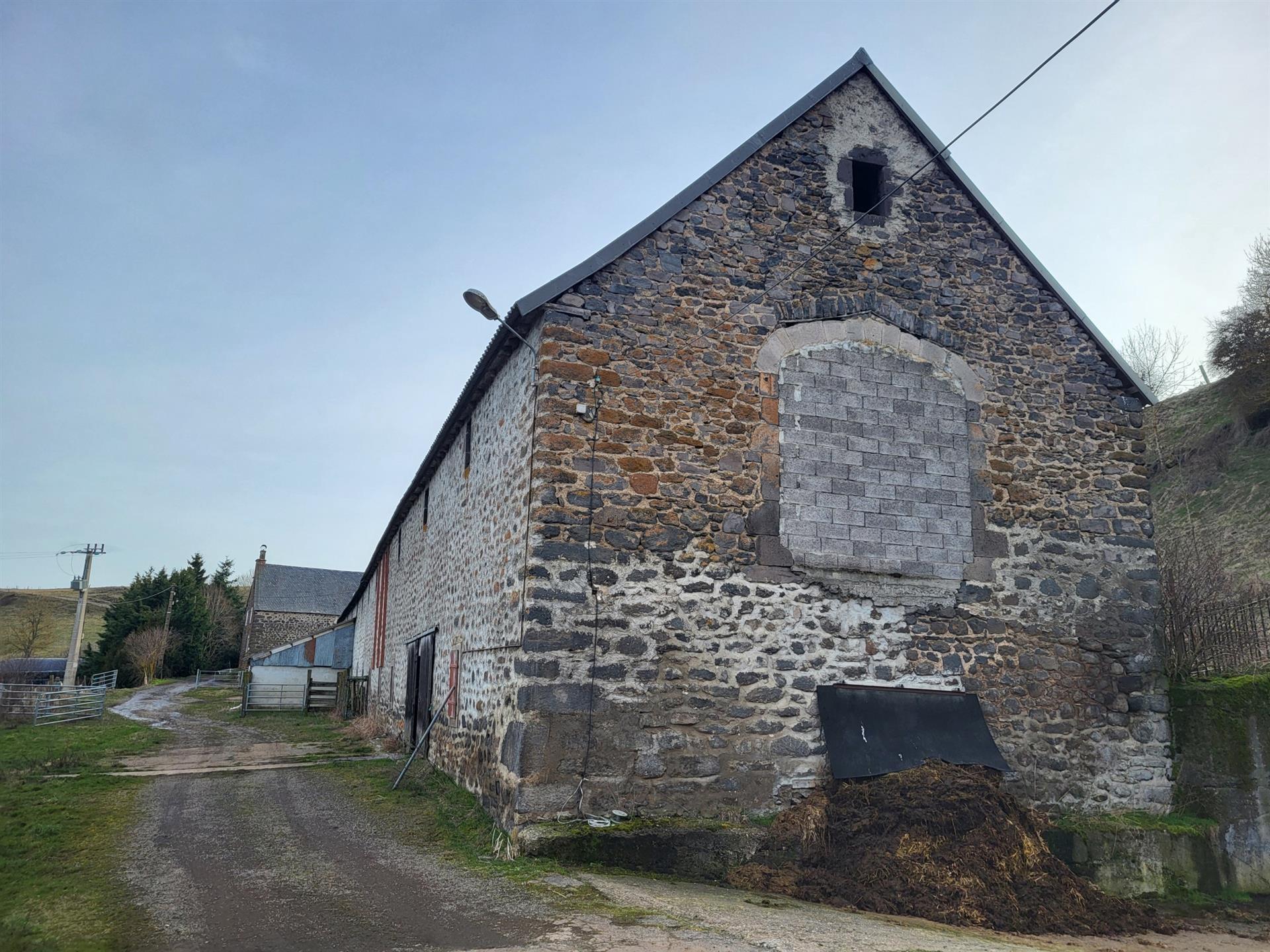 Maison à vendre, 1400m², Allanche