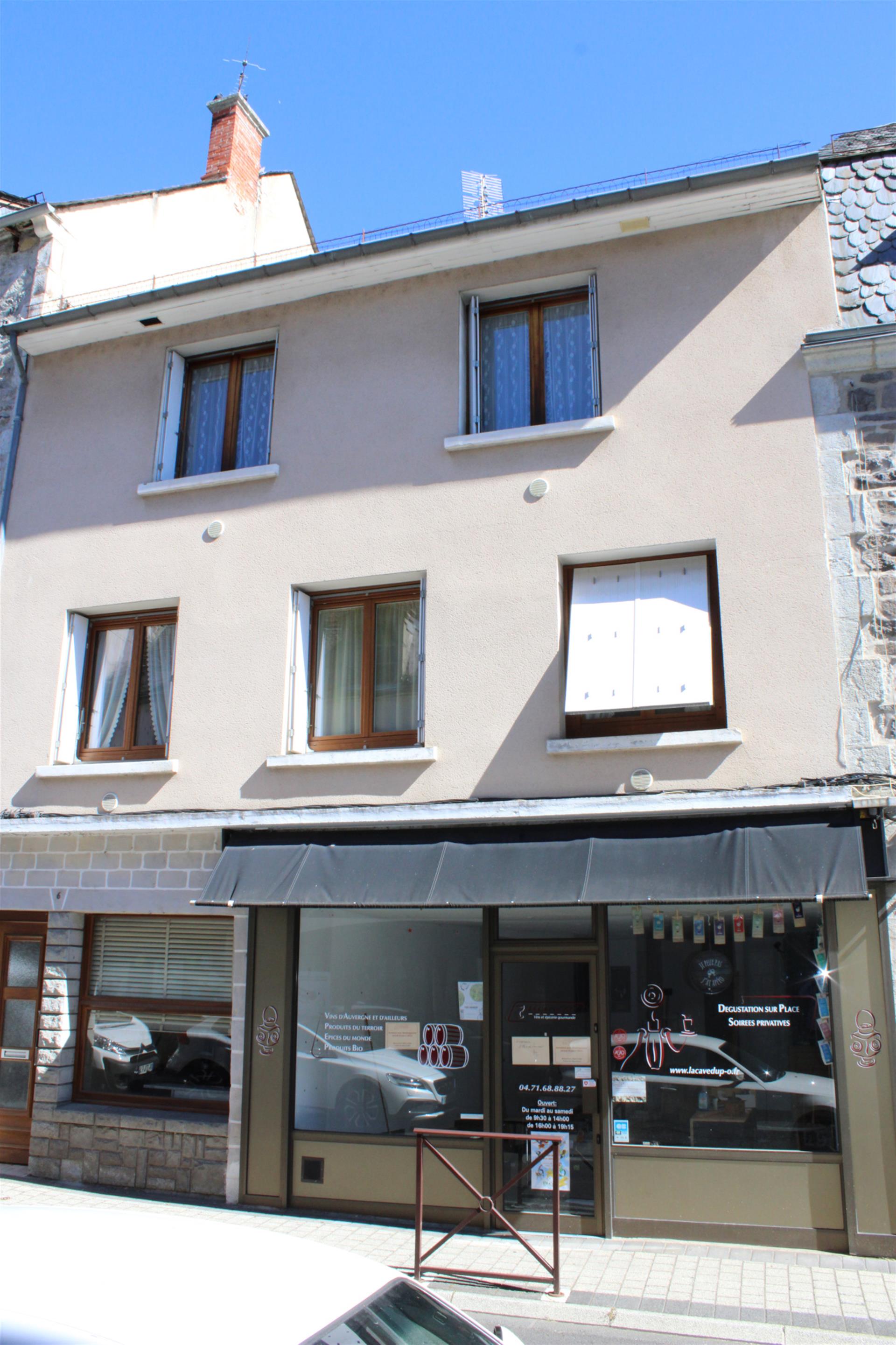 Maison à vendre, 209m², Riom-ès-Montagnes