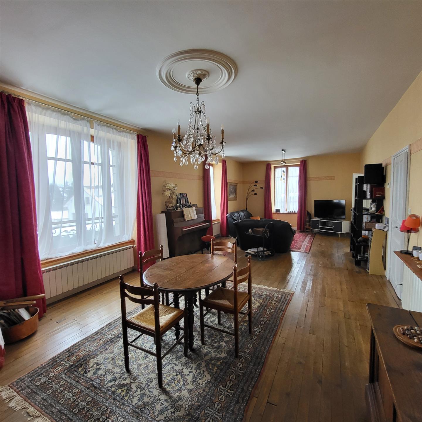 Maison à vendre, 180m², Riom-ès-Montagnes