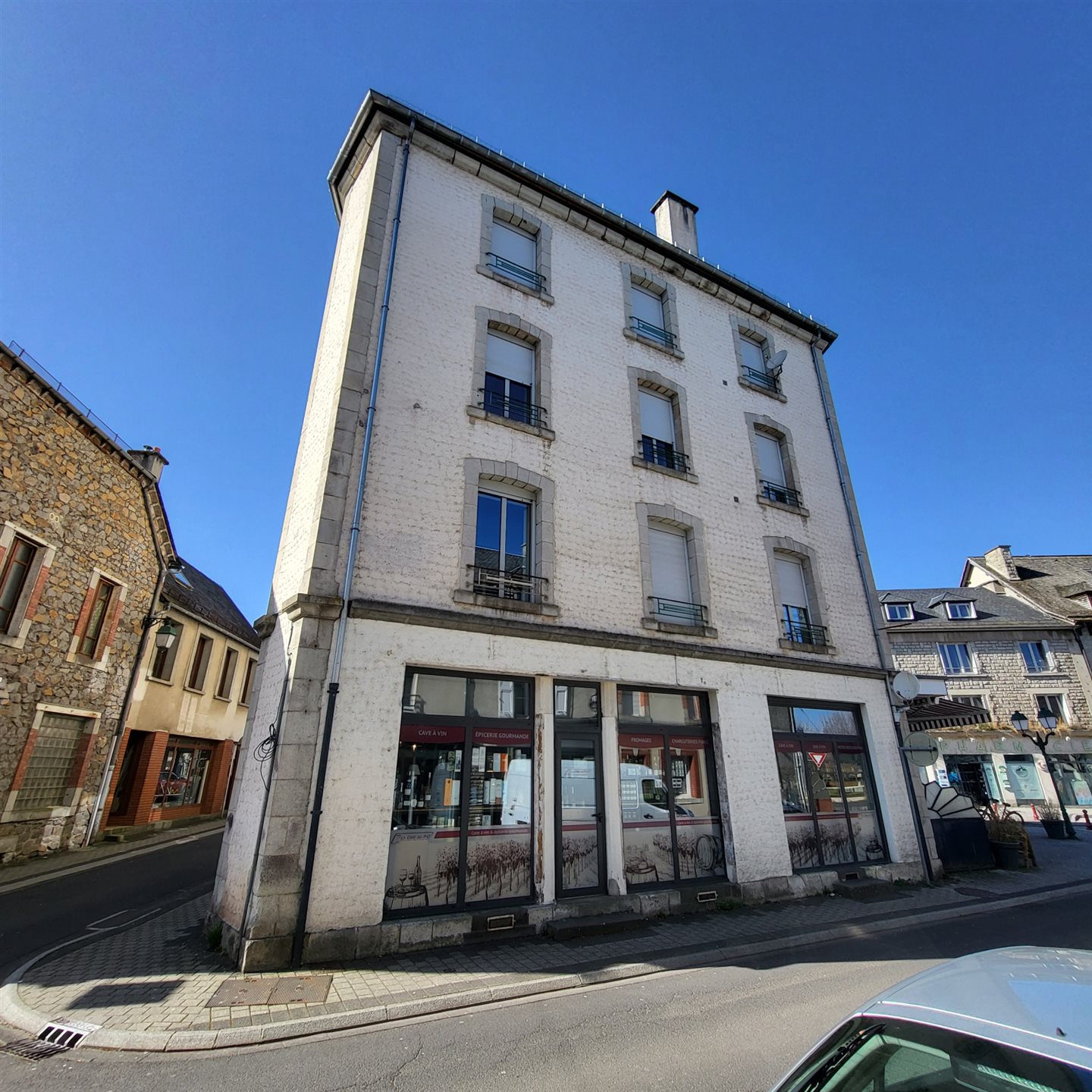 Maison à vendre, 238m², Riom-ès-Montagnes