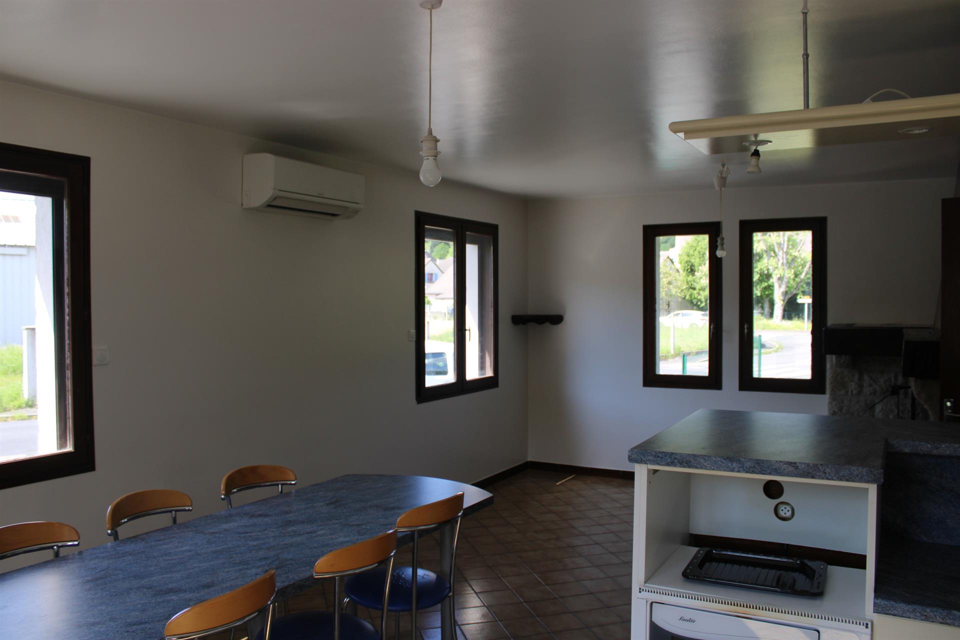 Maison à vendre, 90m², Riom-ès-Montagnes