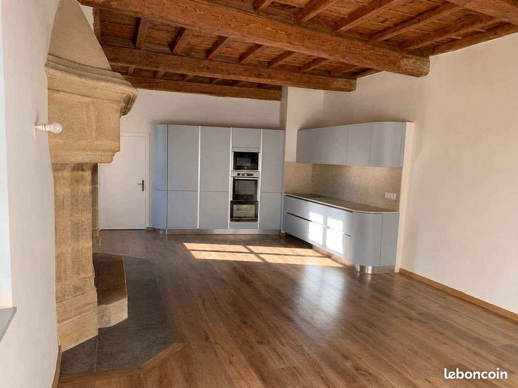 Appartement à louer, 77m², Meyrargues