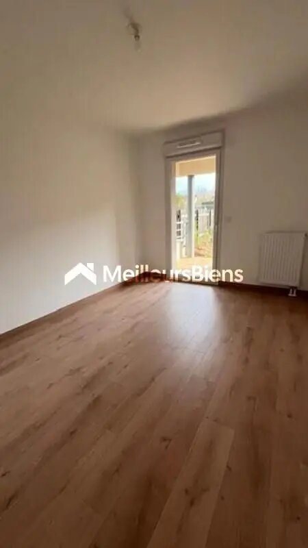 Appartement à louer, 42m², Barjouville