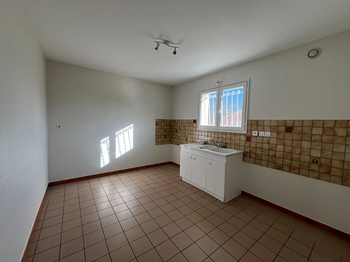 Appartement à louer, 59m², Médis