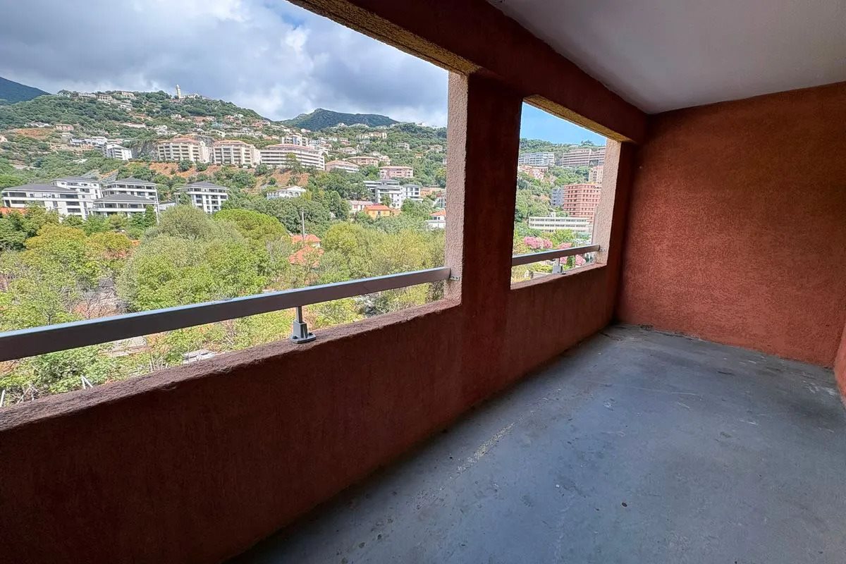 Appartement à vendre, 76m², Bastia