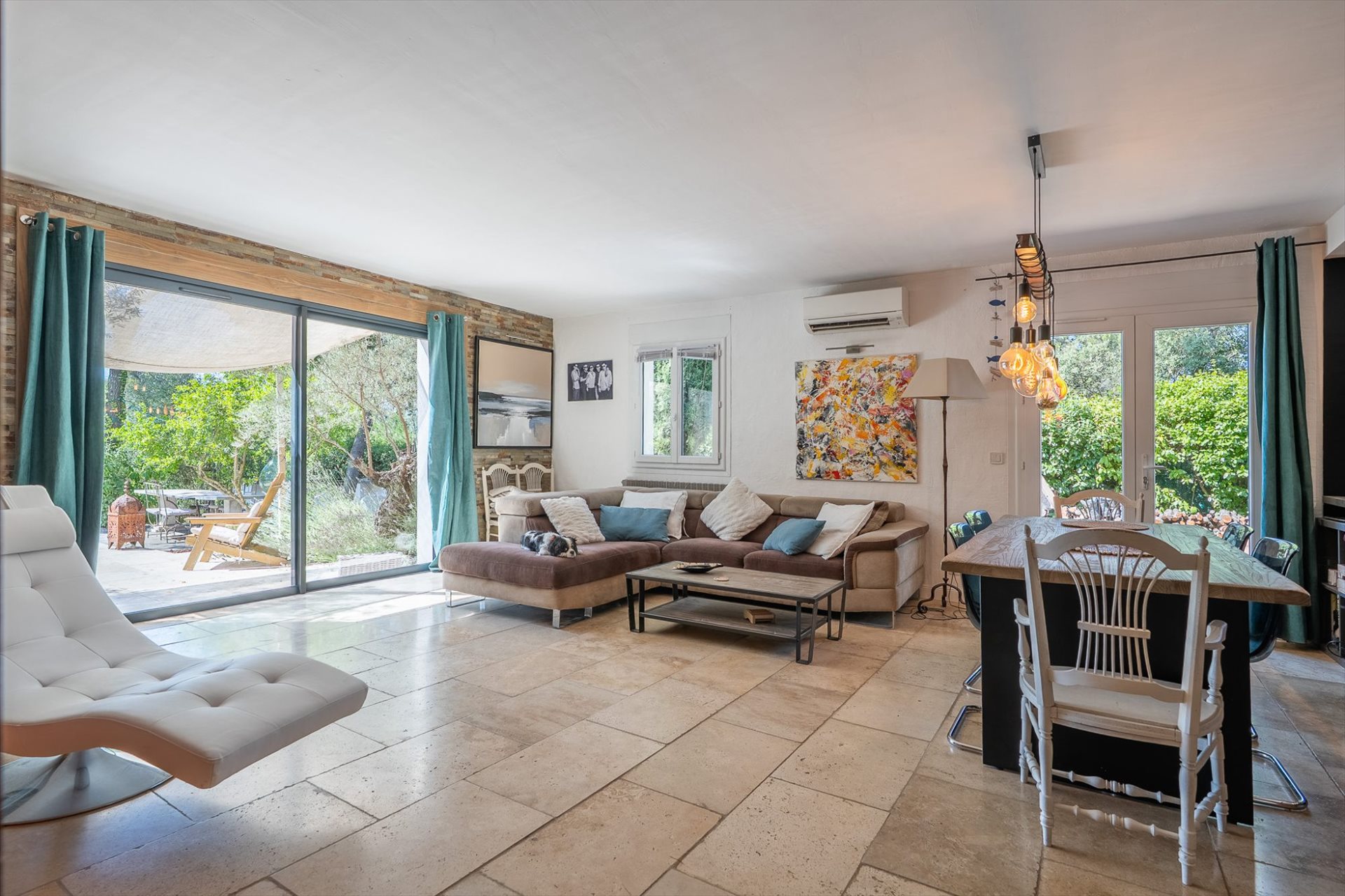 Maison à vendre, 260m², Saint-Marc-Jaumegarde