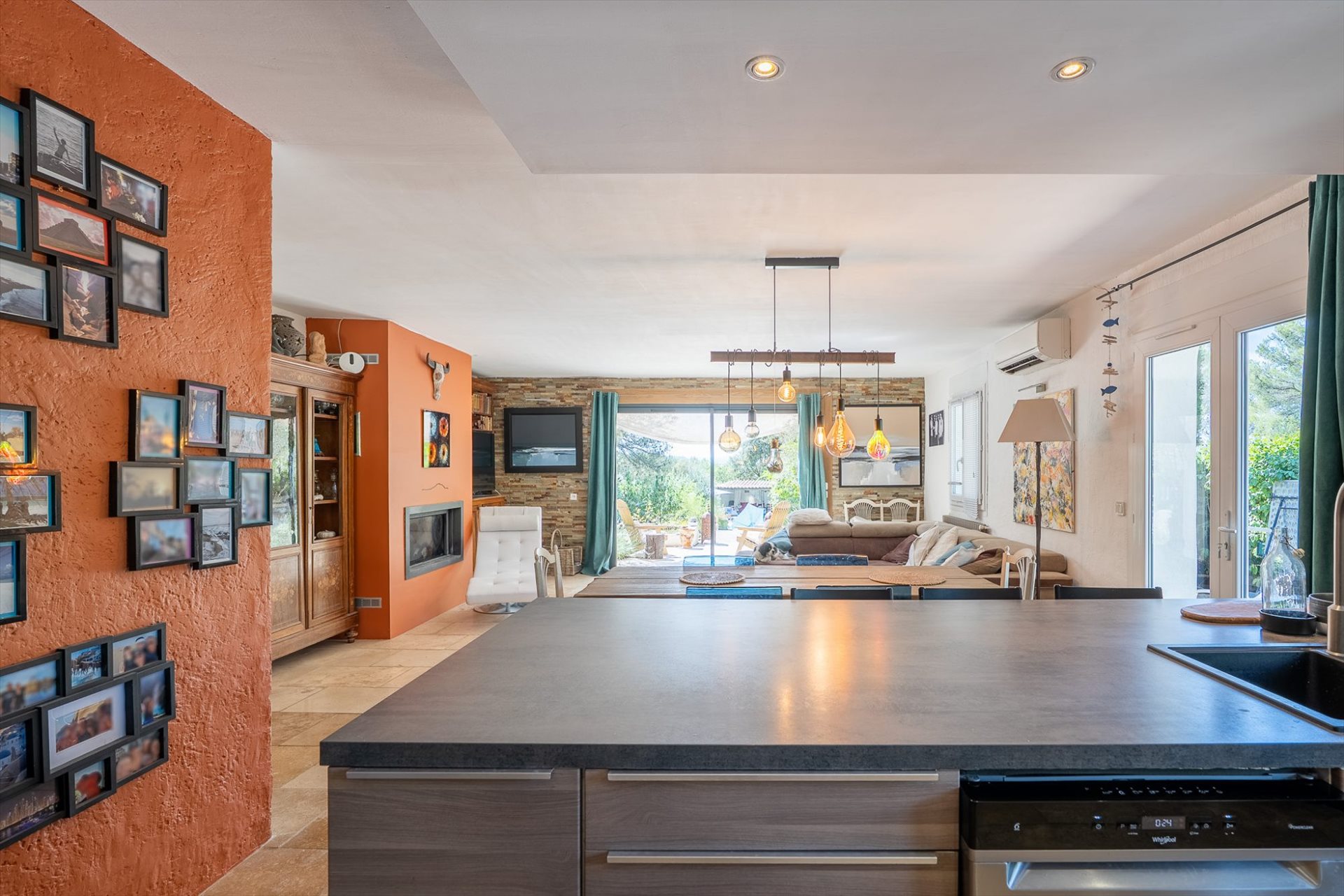 Maison à vendre, 260m², Saint-Marc-Jaumegarde
