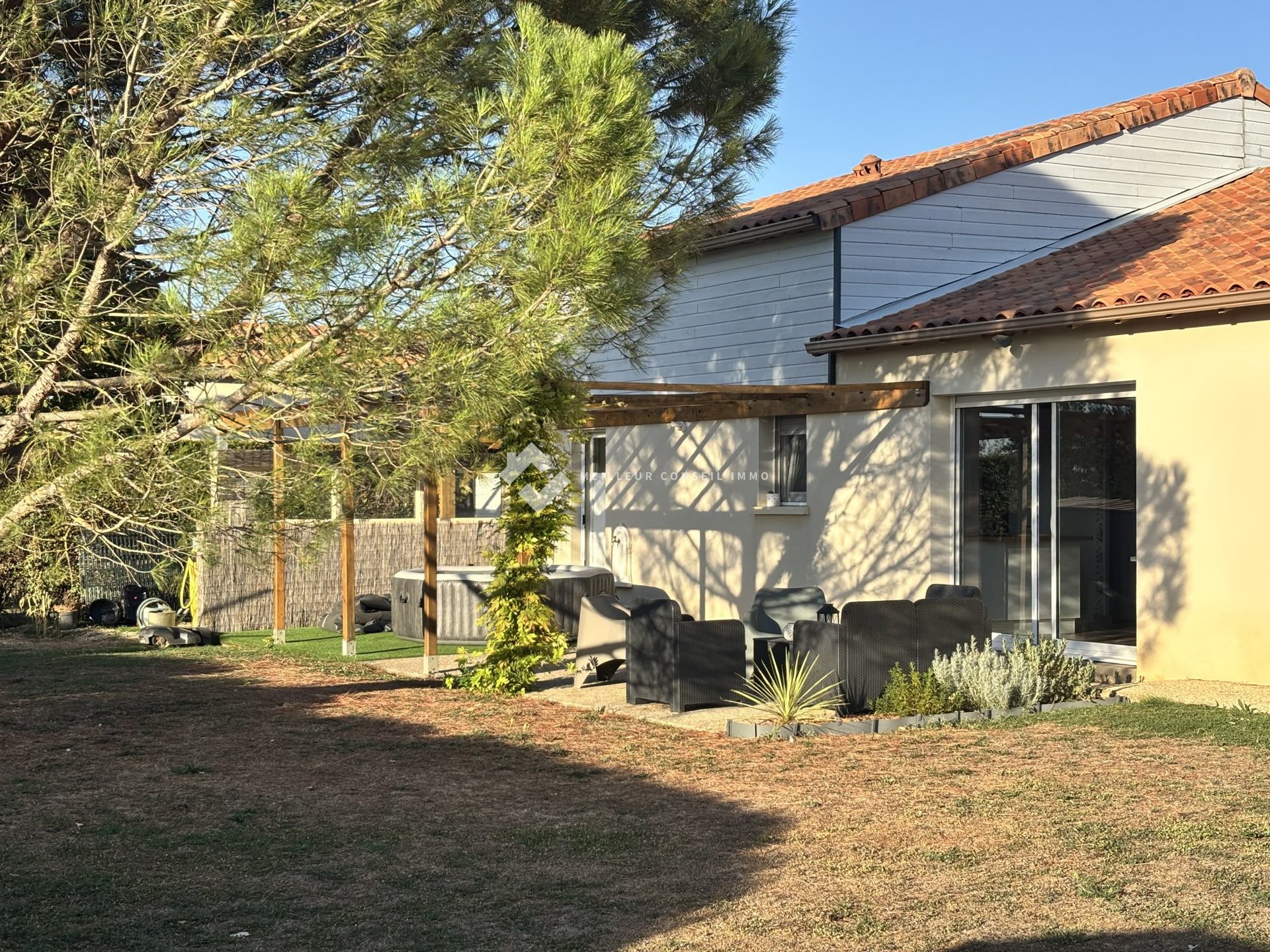 Maison à vendre, 159m², Neuville-de-Poitou