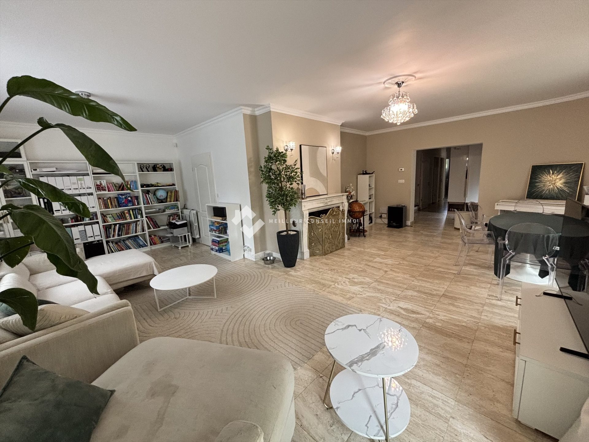 Maison à vendre, 285m², Neuville-de-Poitou