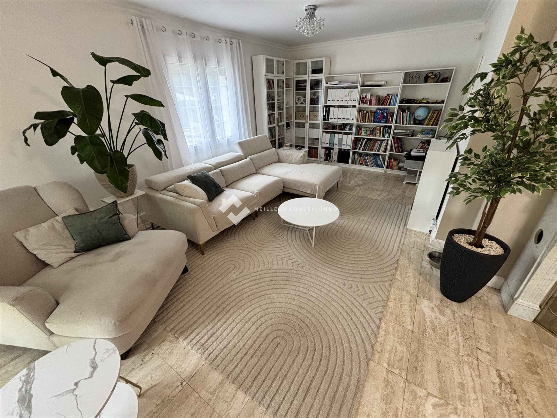 Maison à vendre, 285m², Neuville-de-Poitou