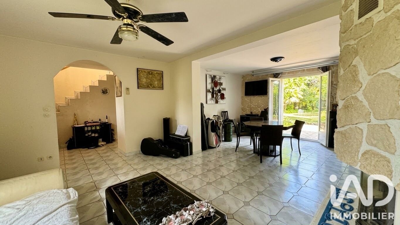 Maison à vendre, 139m², Mandres-les-Roses