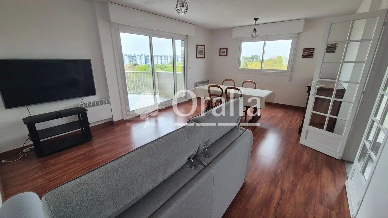 Appartement à louer, 74m², Mérignac