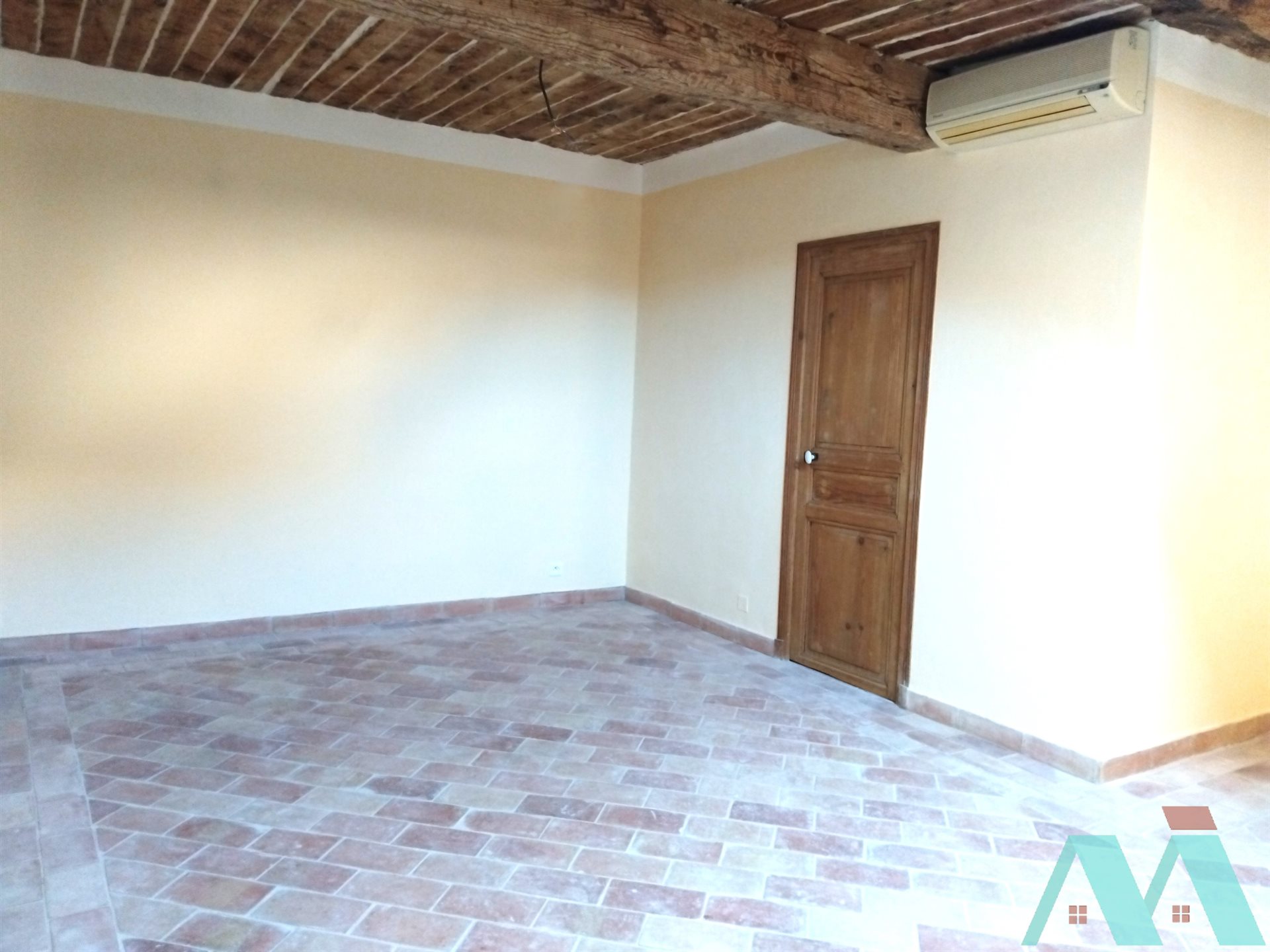 Appartement à louer, 76m², Lorgues