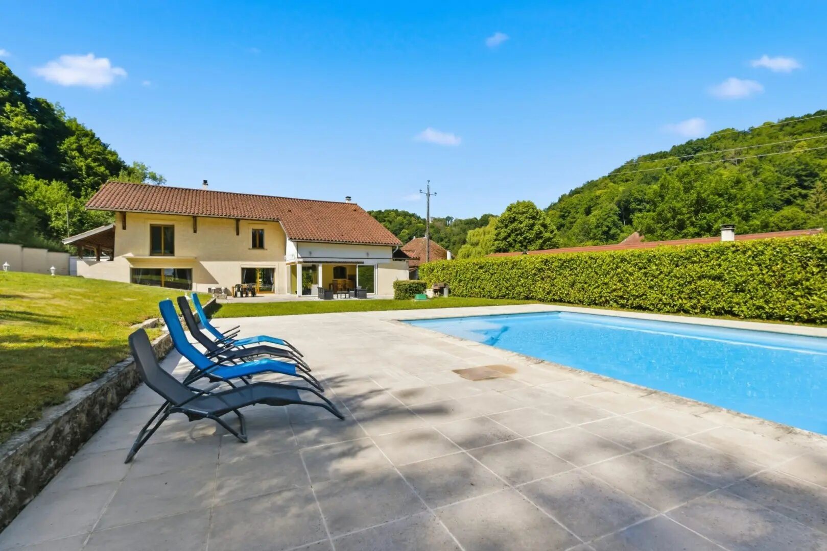 Maison à vendre, 250m², Saint-Geoire-en-Valdaine
