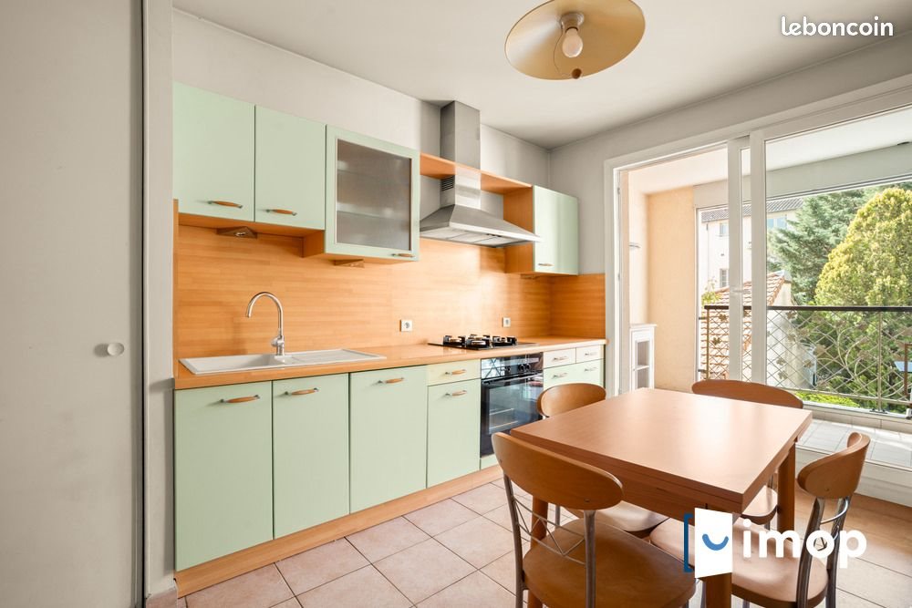 Appartement à vendre, 97m², Écully