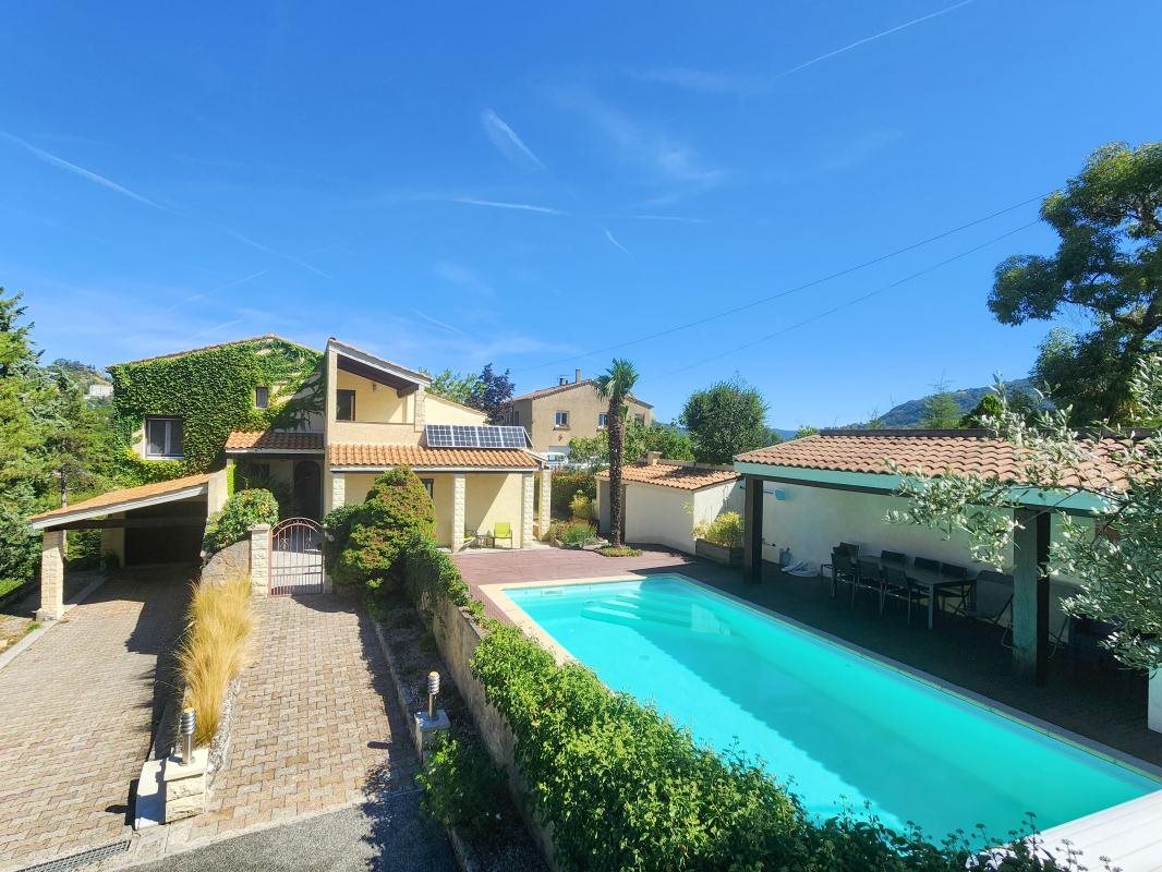 Maison à louer, 157m², Privas