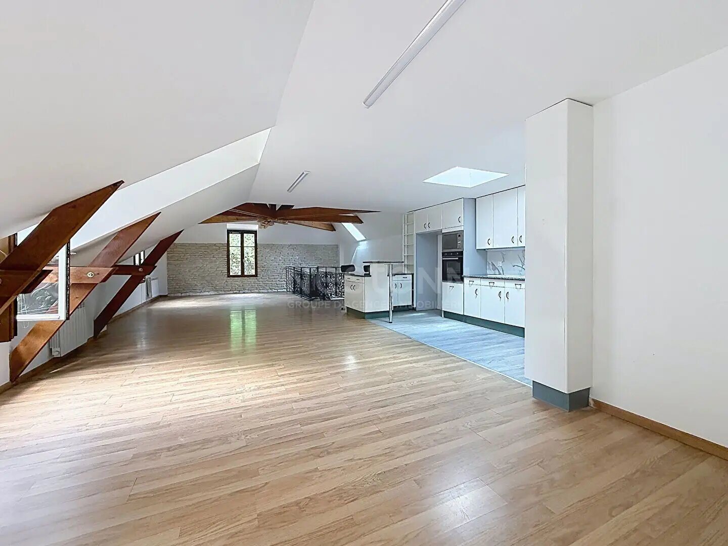 Appartement à louer, 128m², Lamorlaye