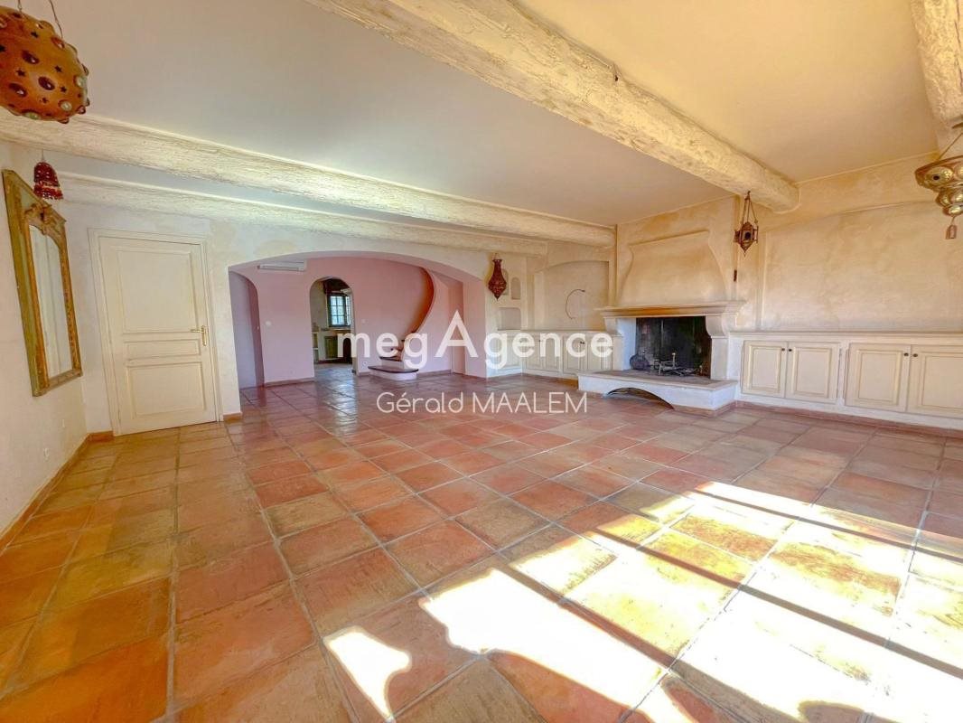Maison à vendre, 231m², Cogolin