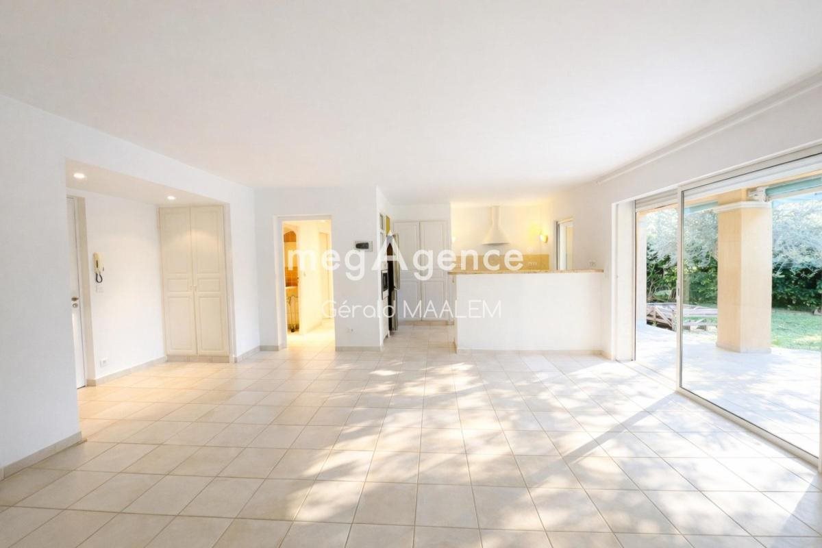 Appartement à vendre, 93m², Cogolin