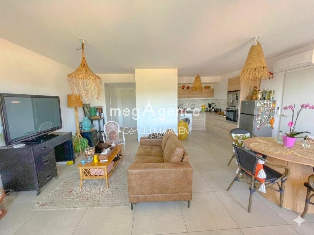 Appartement à vendre, 64m², Cogolin