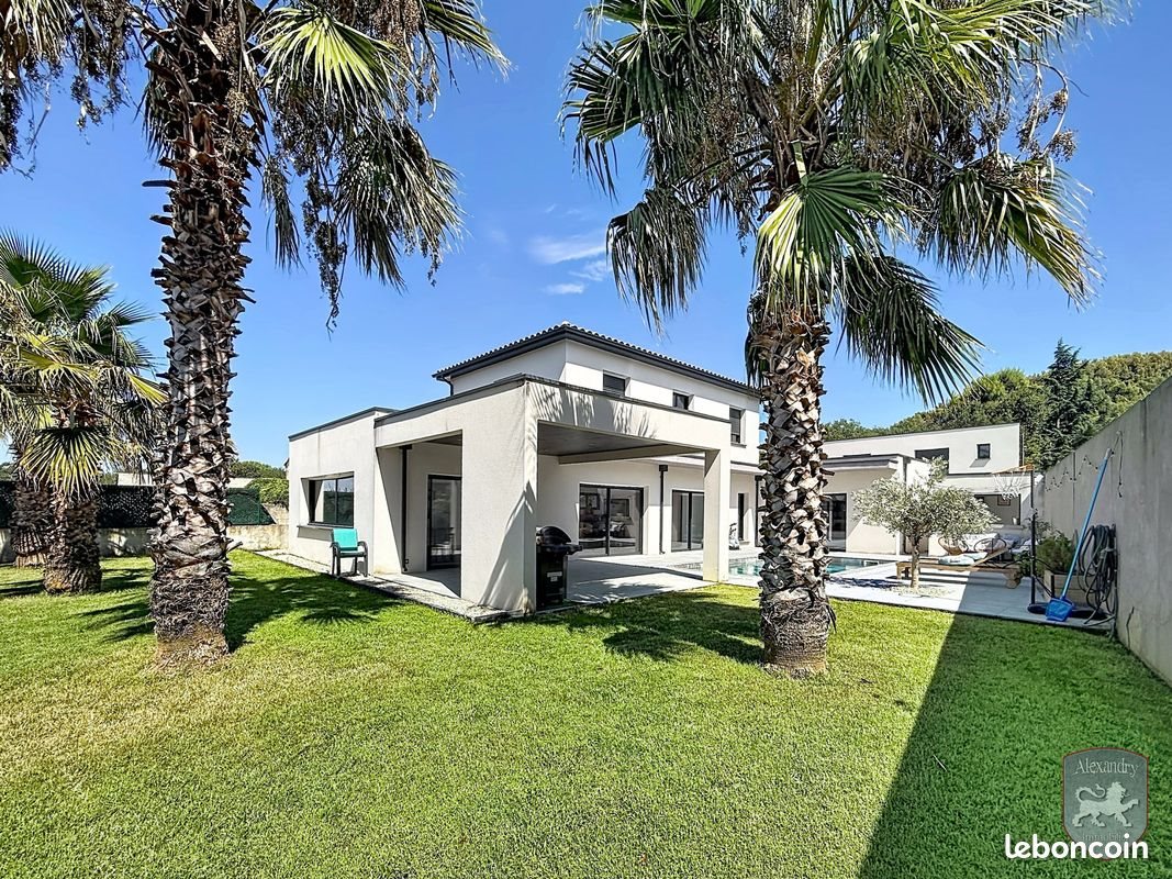 Maison à vendre, 228m², Saint-Geniès-de-Comolas