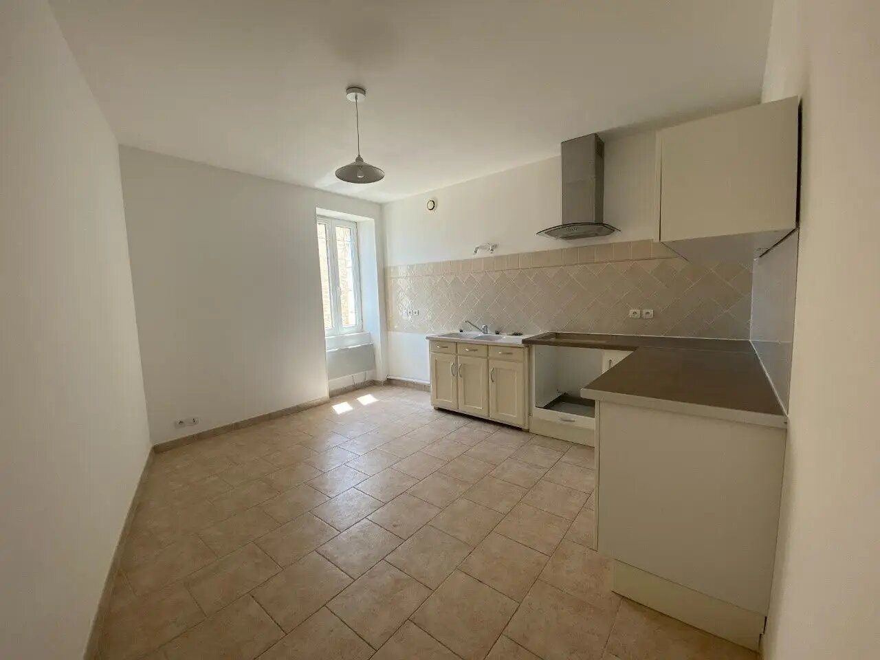 Appartement à louer, 79m², Tavel