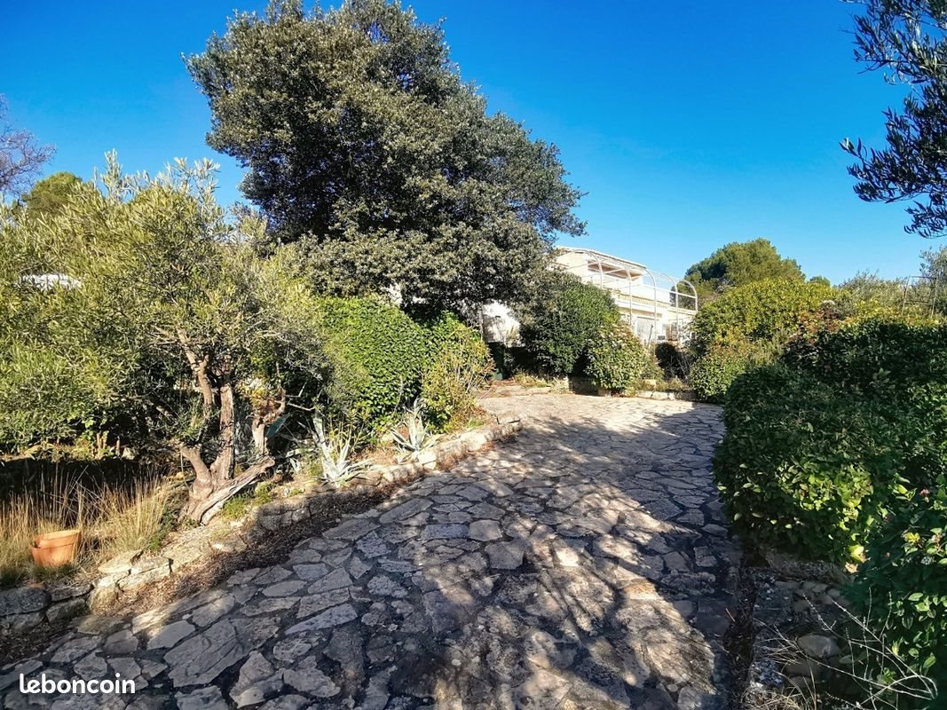 Maison à vendre, 180m², Sauveterre